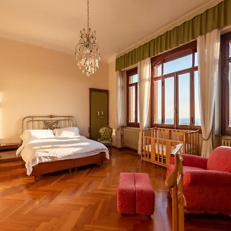 Jolanda By Reste Italy Brunate